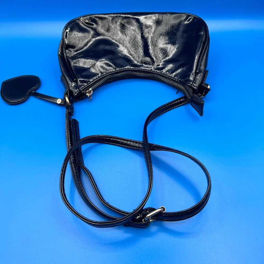 Black Patent Ruched Crescent Forever 21 Bag Heart Mirror Charm Y2K Crossbody